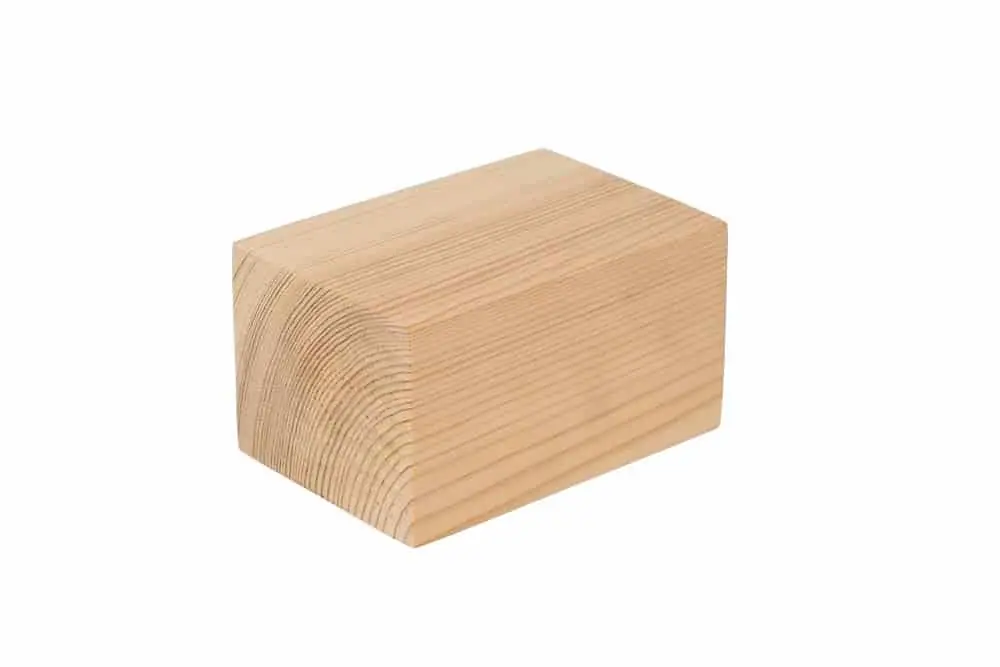 Neuer, gehobelter Palettenklotz